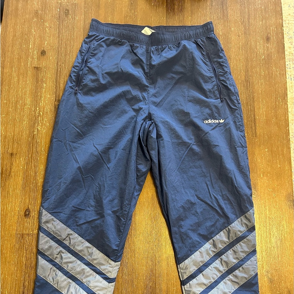 ADIDAS MENS windbreaker joggers (medium)